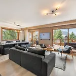 Spacieux Avec Acces Bien-etre, Proche Des Pistes Et Du Centre De - Fr-1-569-46 Apartment