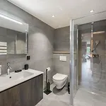 Spacieux Avec Acces Bien-etre, Proche Des Pistes Et Du Centre De - Fr-1-569-46 Apartment